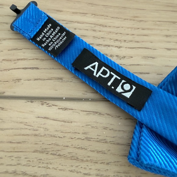 Apt. 9 Adjustable Vibrant Blue Bow Tie - Picture 5 of 5